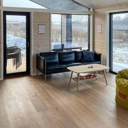 Holiday home Gorgeous In With Kitchen *