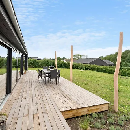 Gorgeous In With Kitchen