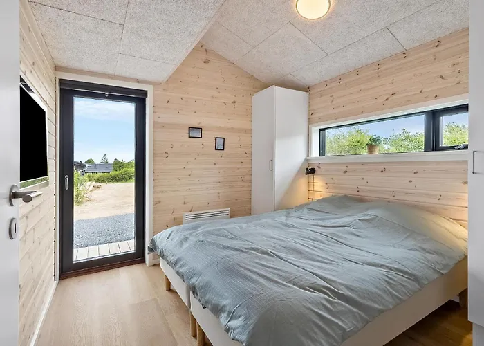 Gorgeous In With Kitchen Holiday home *